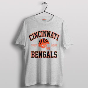 Vintage Football Bengals Helmet Graphic T-Shirt