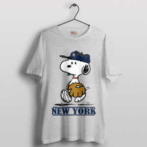 Snoopy Takes the Field Yankees Sport Grey T-Shirt